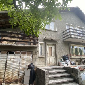 Къща в с. Лоза (Габрово)