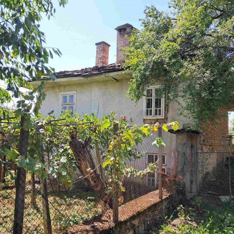 Къща в с. Славейково (Дряново)